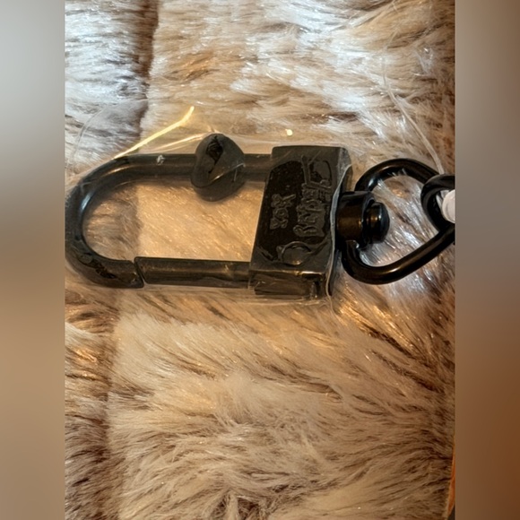 Betsey Johnson Gummy Bear Print Wallet,NWT - Picture 4 of 8